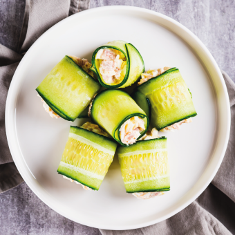 Roulé de concombre au houmous au citron confit